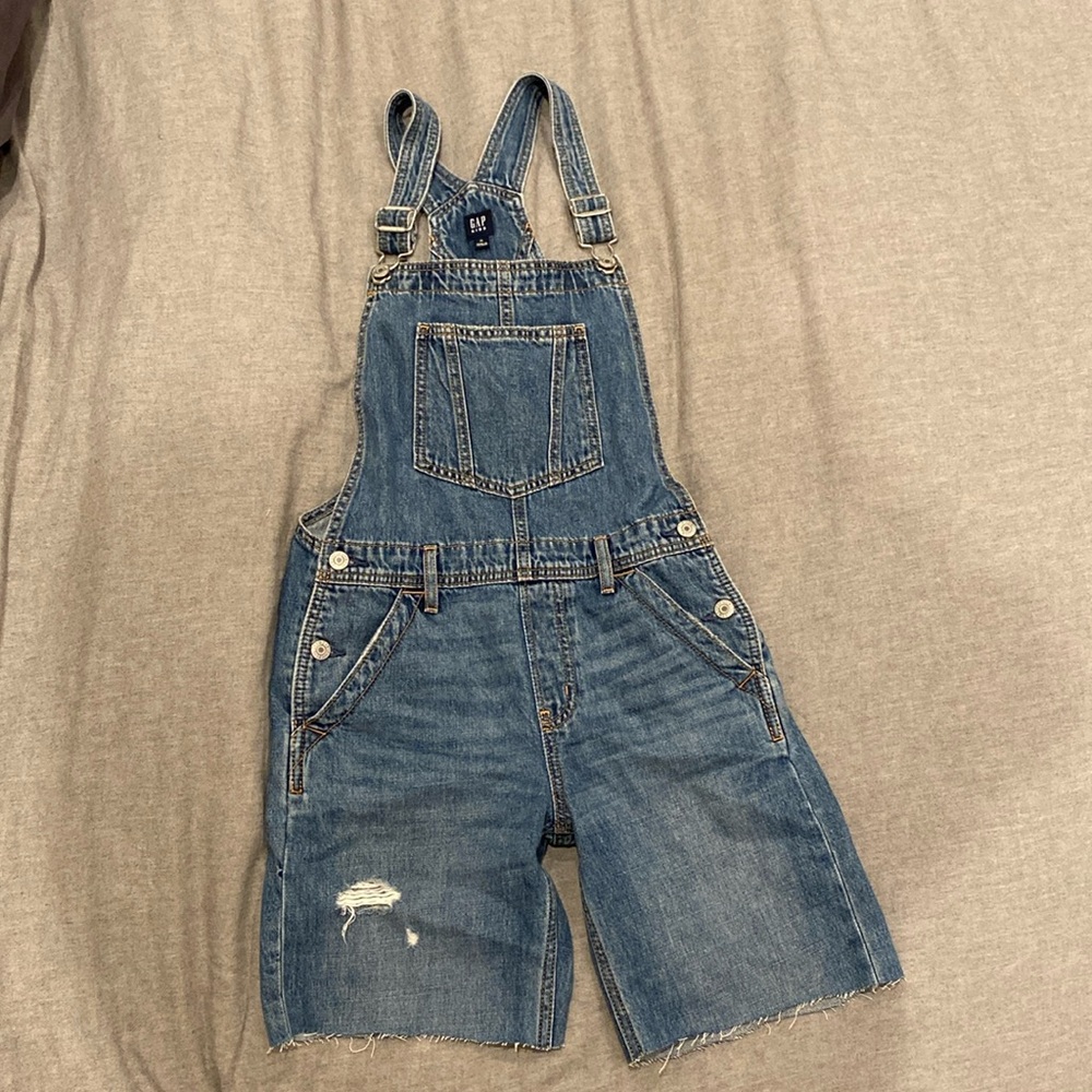 Medium wash blue short overalls from Gap size XL kids.